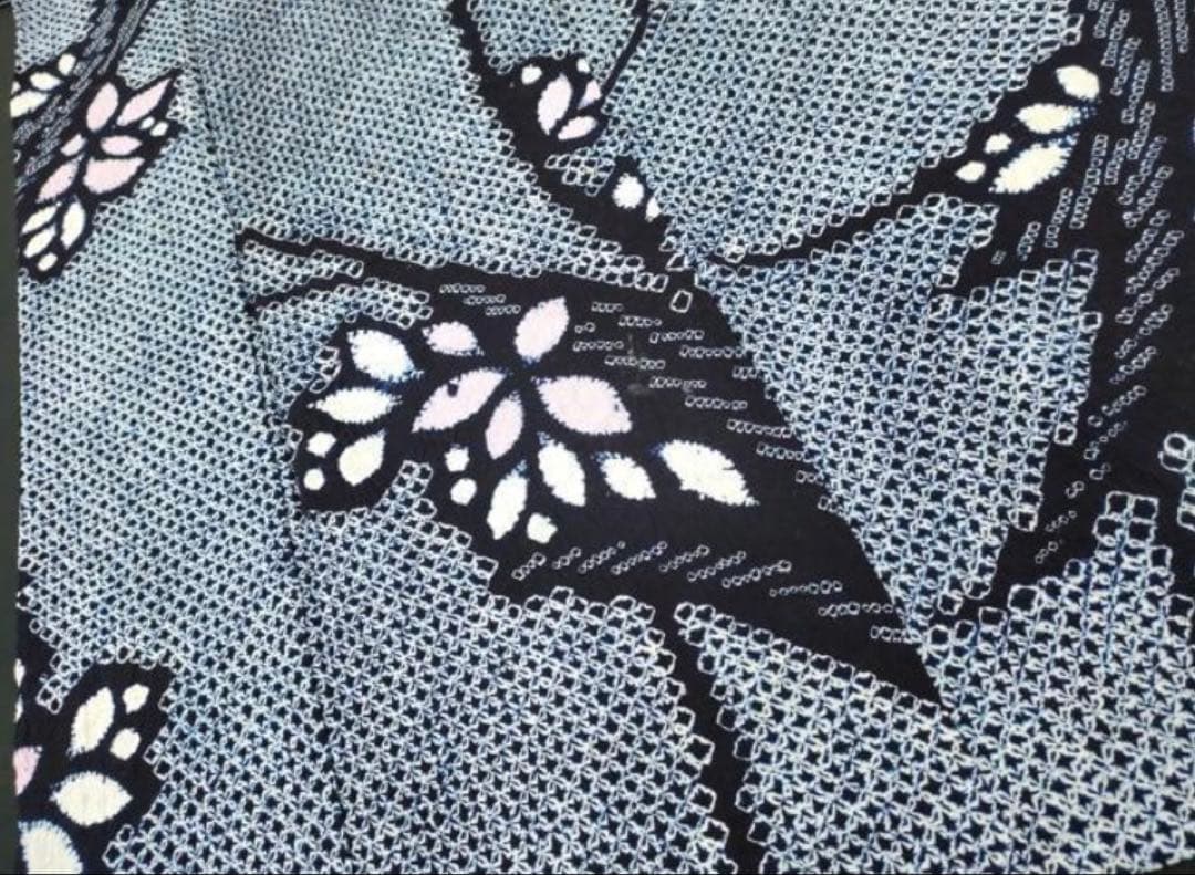 粋な大人の浴衣 ◆ 有松絞り 舞花文 優しい色のシンプルな柄