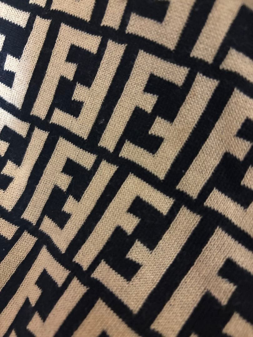 【美品】FENDI フェンディ　ズッカ柄　Tシャツ　ニット