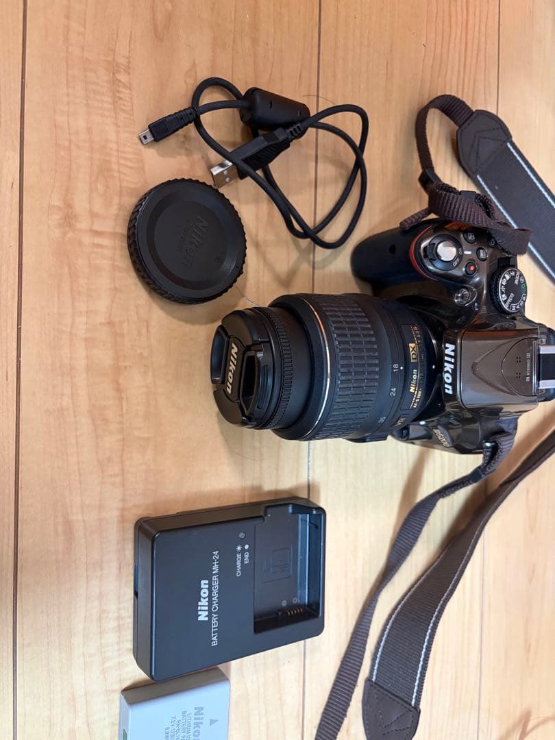 Nikon D5200 デジタル一眼レフカメラ