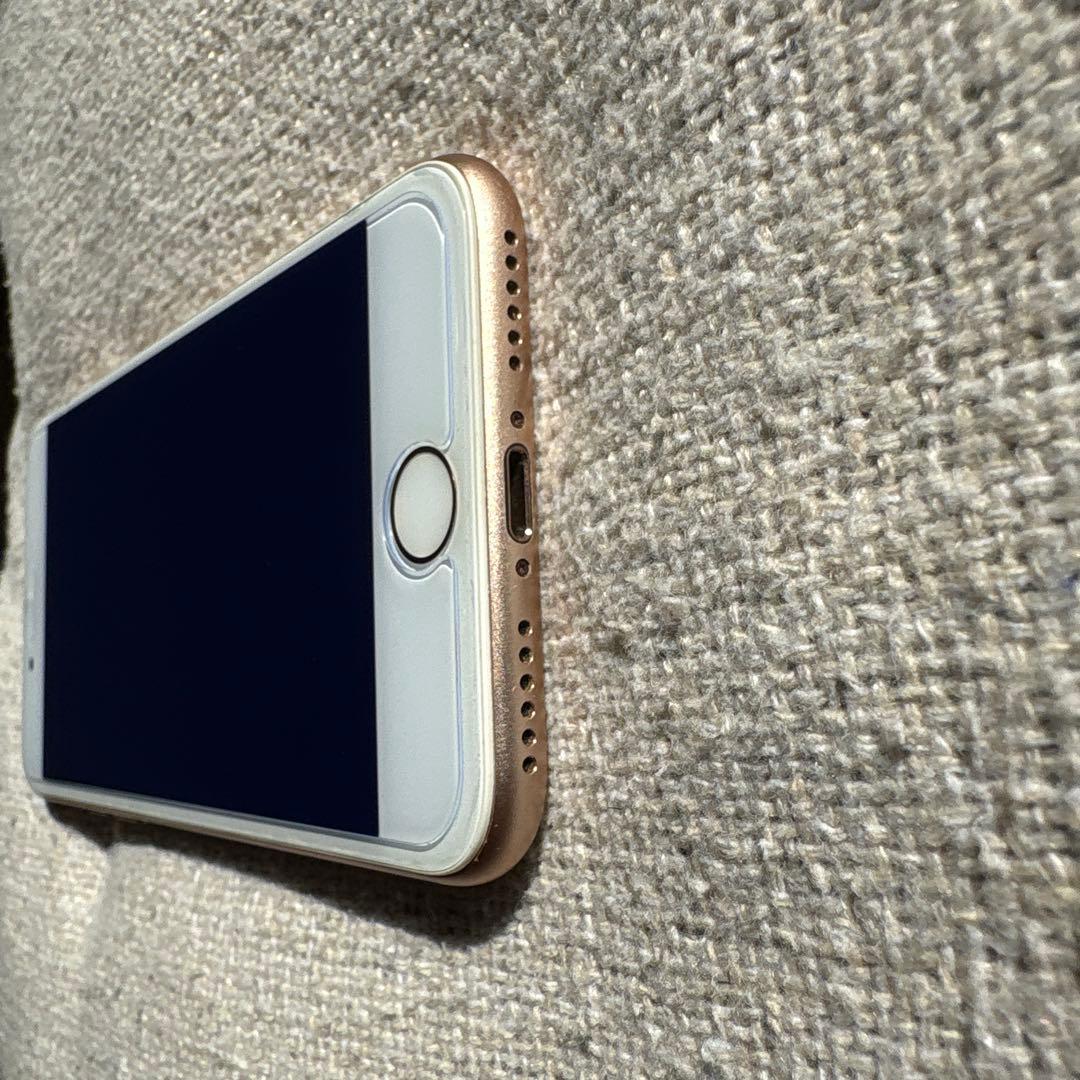 【美品】Apple iPhone 8 ローズコールド64GB 本体