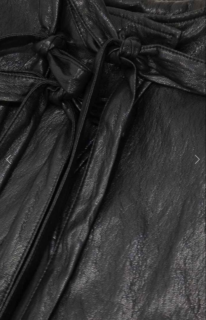 【美品】マチャットmachattエコレザーリボンベスト ブラック