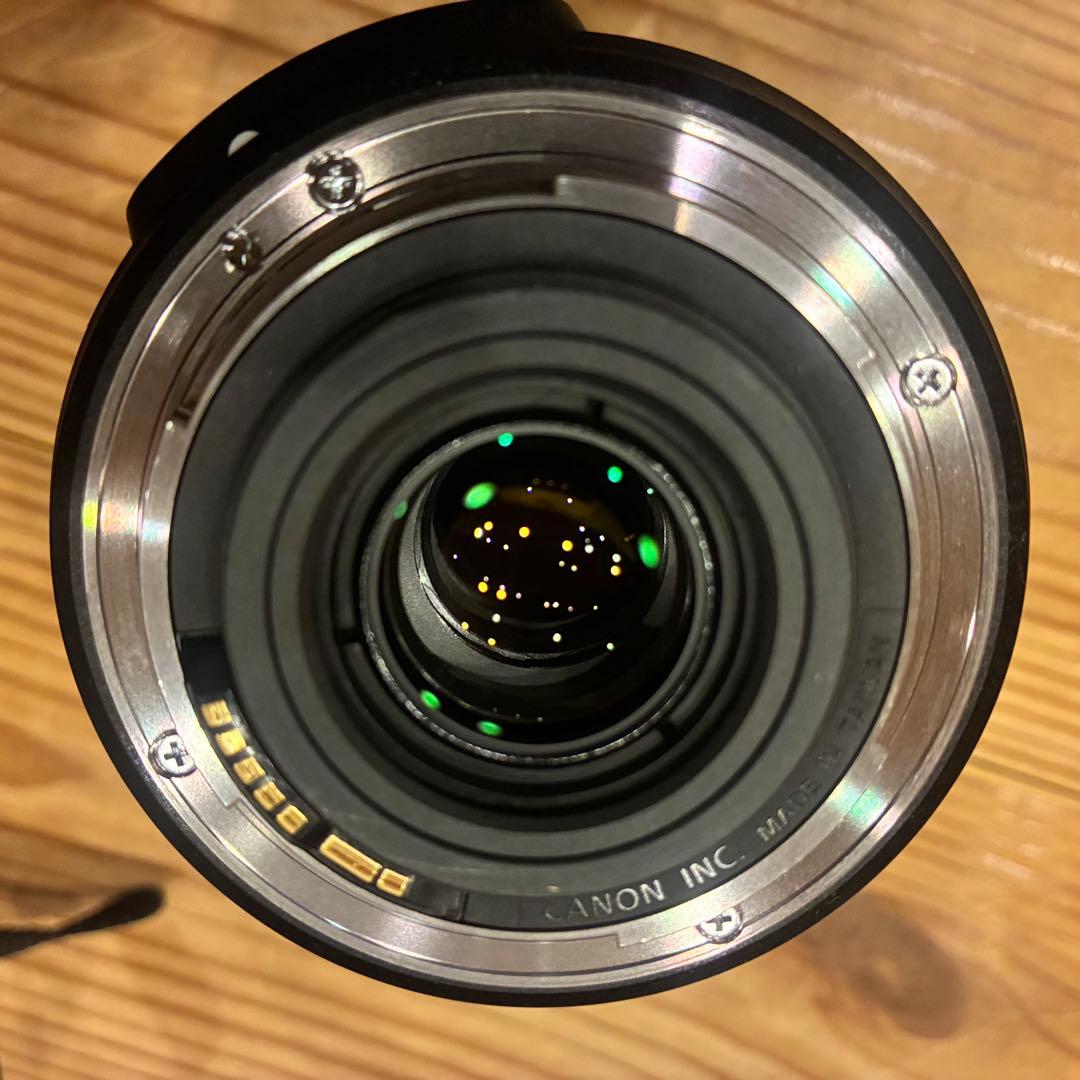 【美品】Canon EOS 60D デジタル一眼レフカメラ　レンズ充電器付き