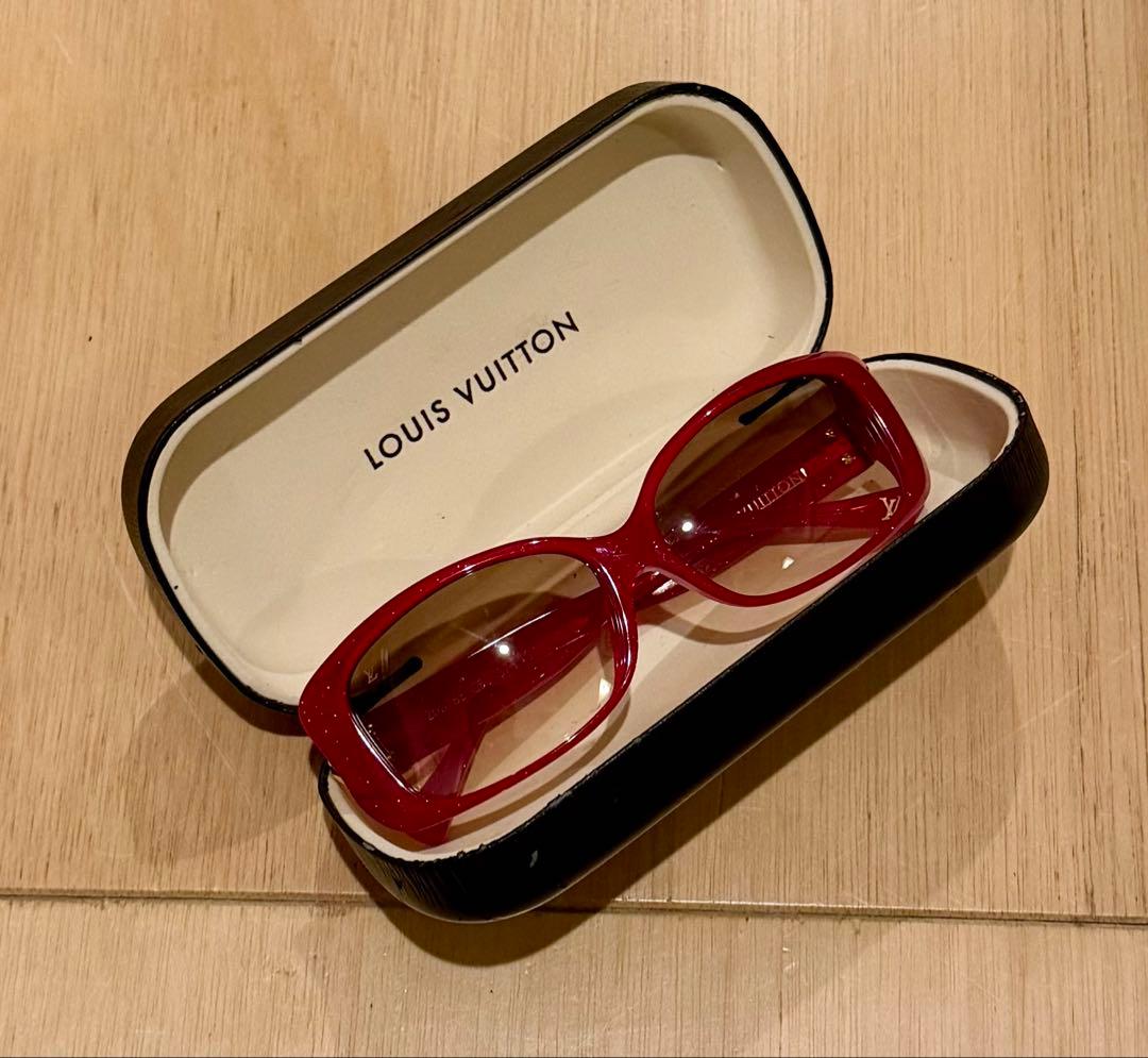 LOUIS VUITTON レッド サングラス