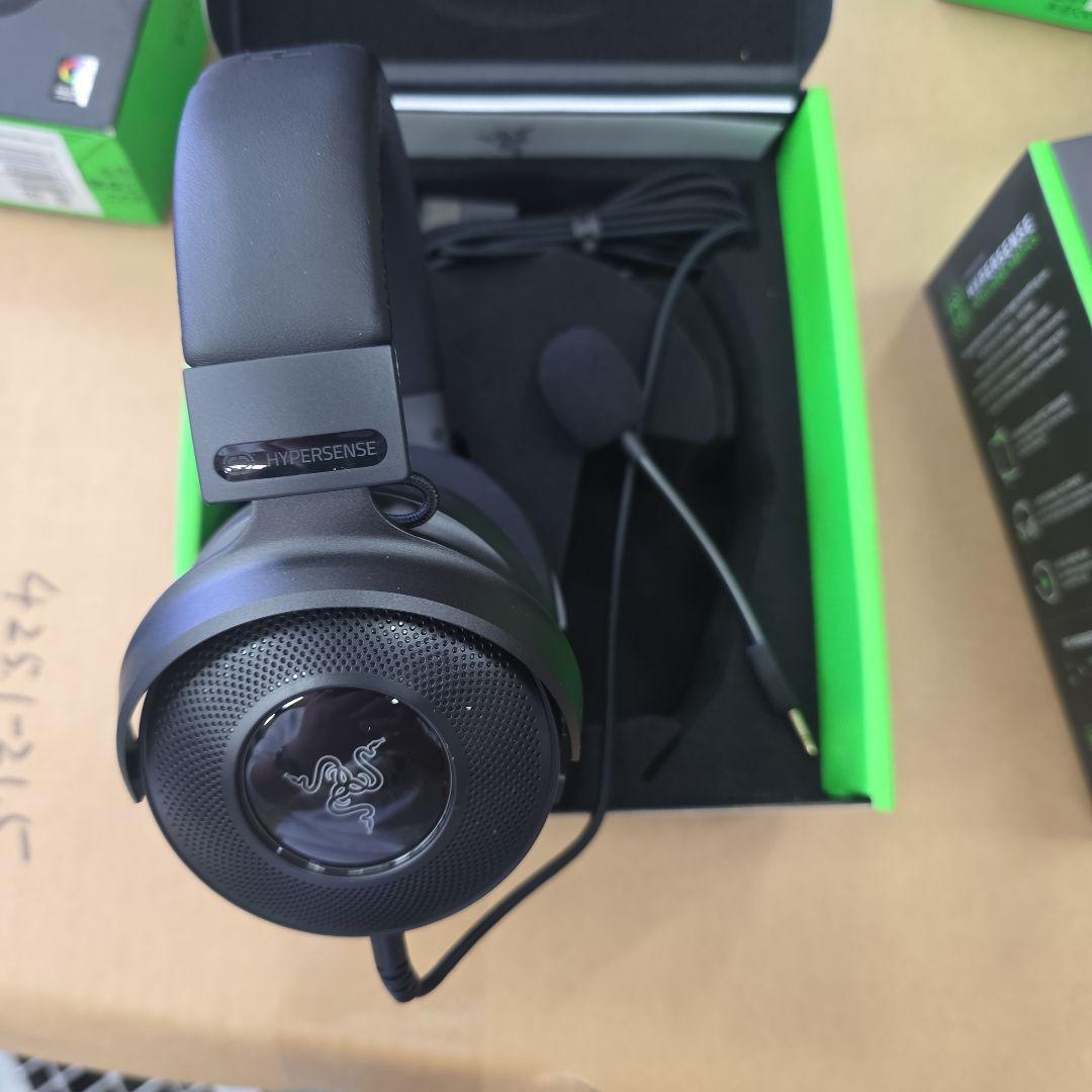 Razer Kraken V3 Hypersense ゲーミングヘッドセット