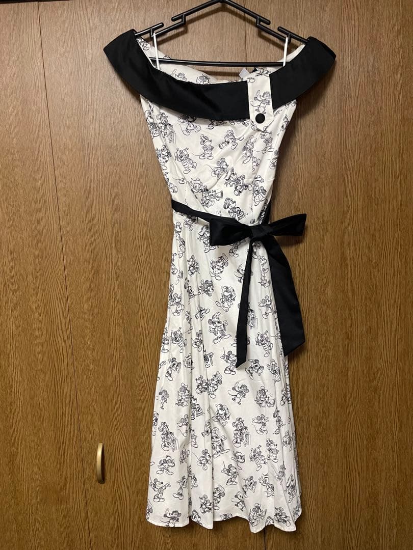 ディズニー ドレスショップ ミッキーマウスプリントノースリーブワンピース
