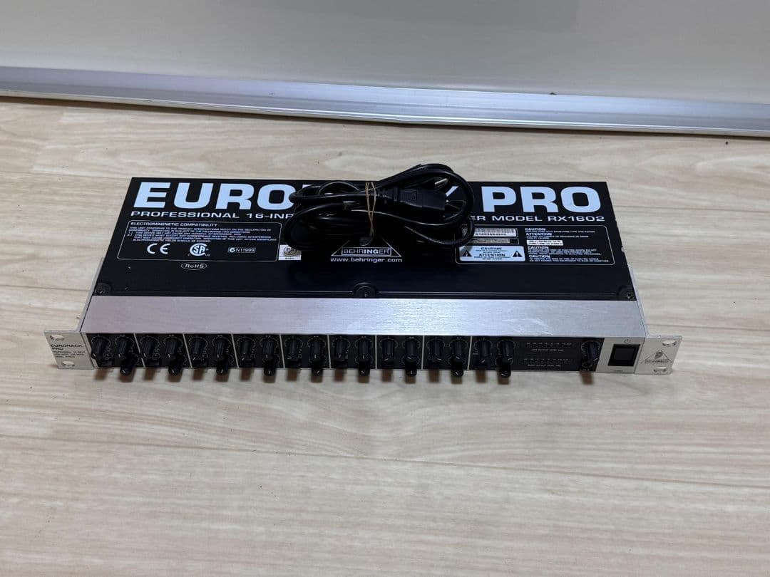 Eurorack Pro RX1602 ラインミキサー