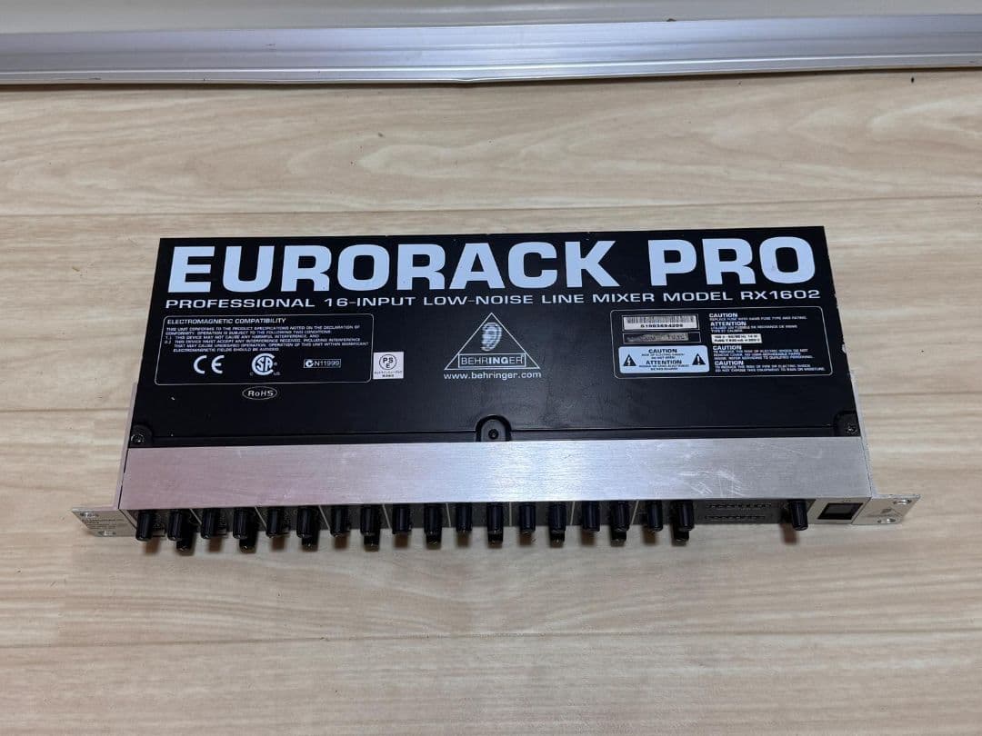 Eurorack Pro RX1602 ラインミキサー