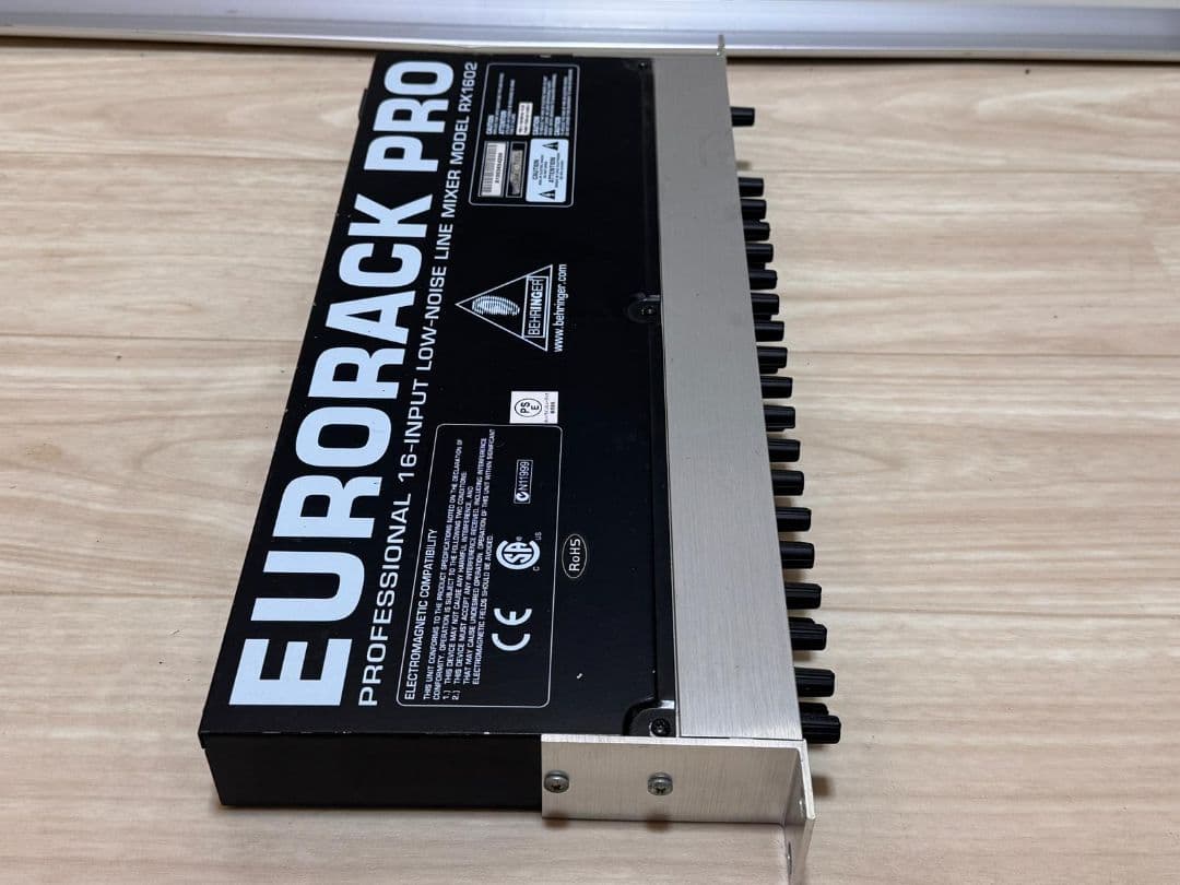 Eurorack Pro RX1602 ラインミキサー