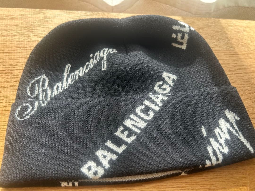 BALENCIAGA ニット帽 ブラック