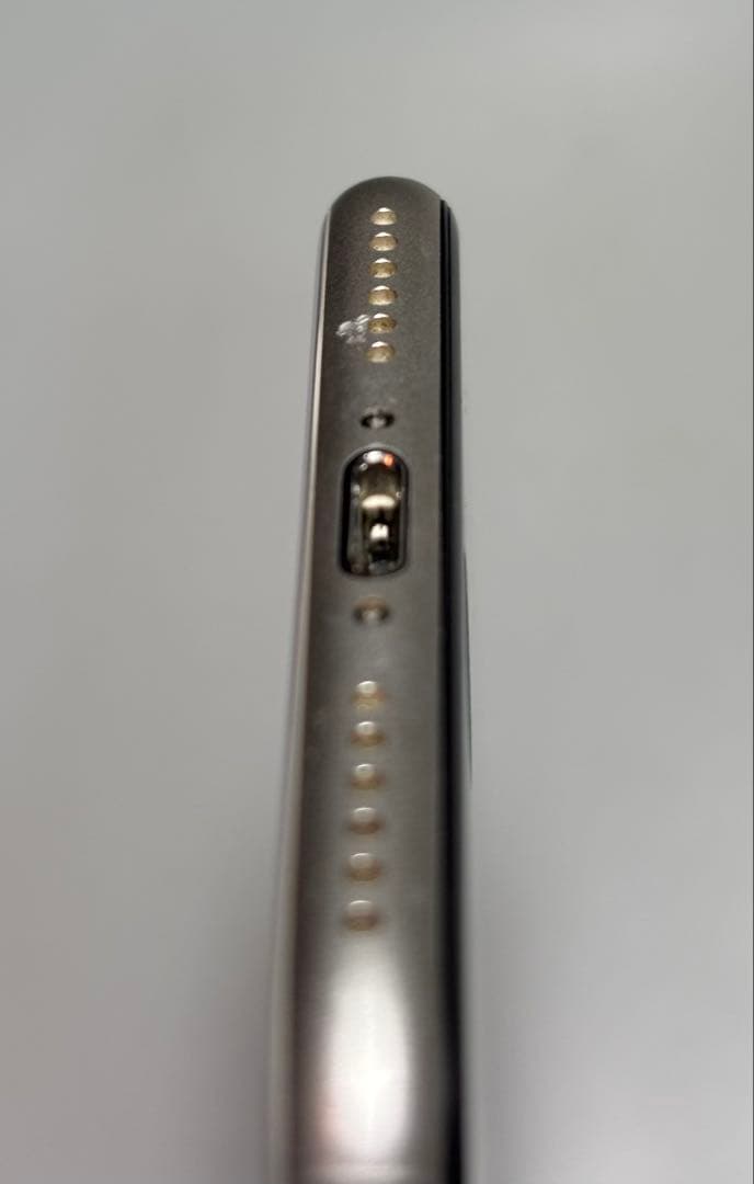 つ*ひ様 Apple iPhone SE (第3世代) ホワイト 本体