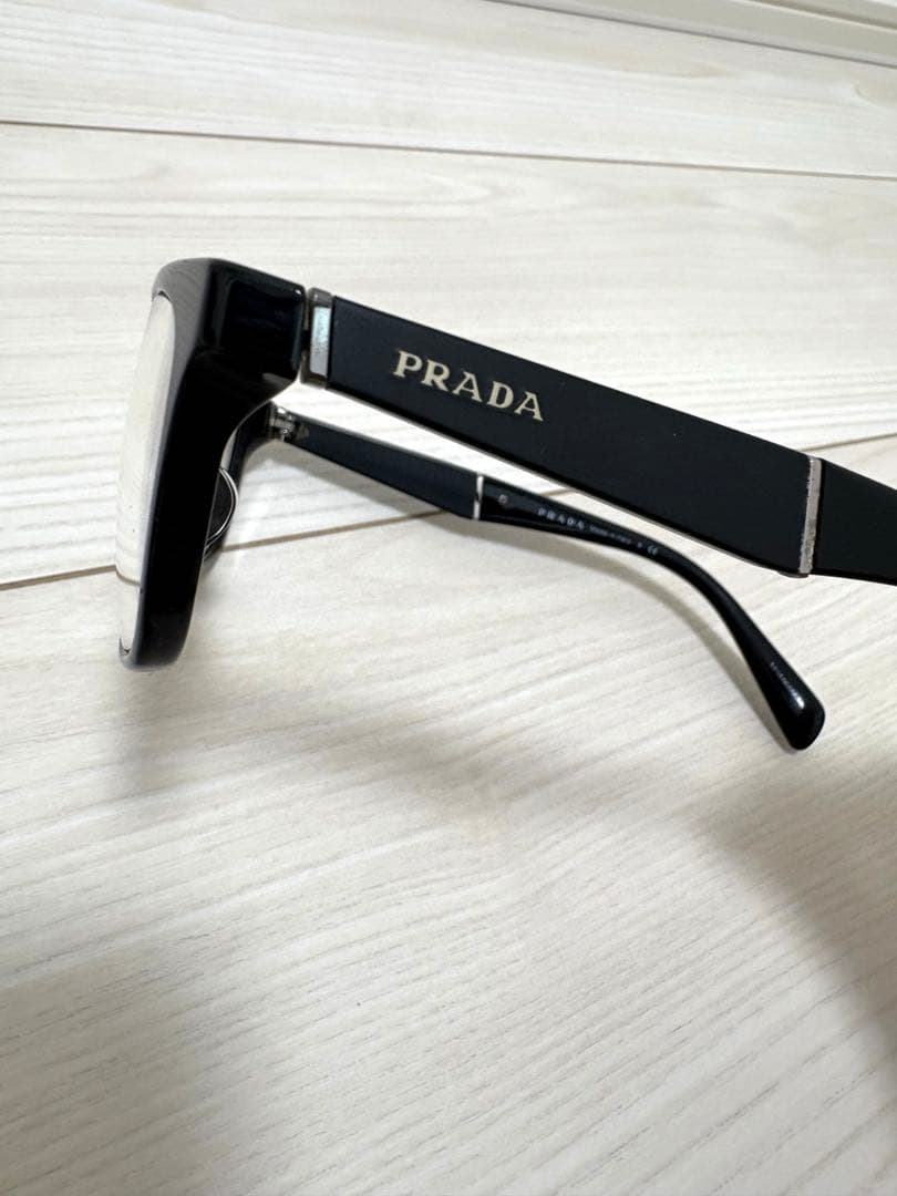 限定お値下げ中★プラダ　サングラス　眼鏡フレーム　UVレンズ　度なし　黒　定番