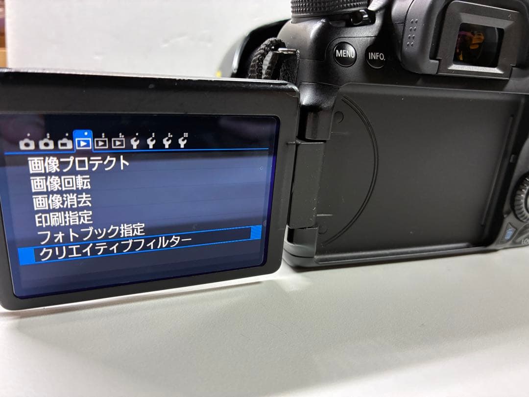 canon70d 18-200レンズ付き　予備バッテリー有り