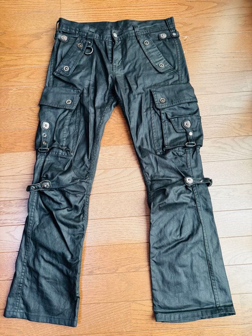 トルネードマート　ブラックカーゴパンツ 多ポケットデザイン