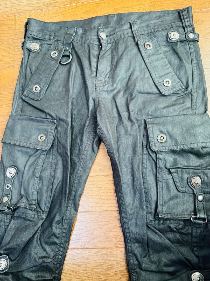 トルネードマート　ブラックカーゴパンツ 多ポケットデザイン