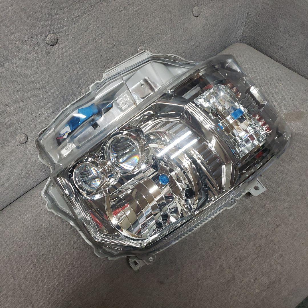 ハイエース LED ヘッドライト