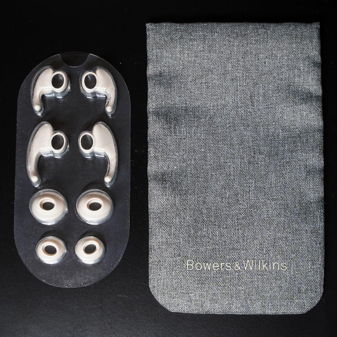 イヤホン Bowers & Wilkins PI4