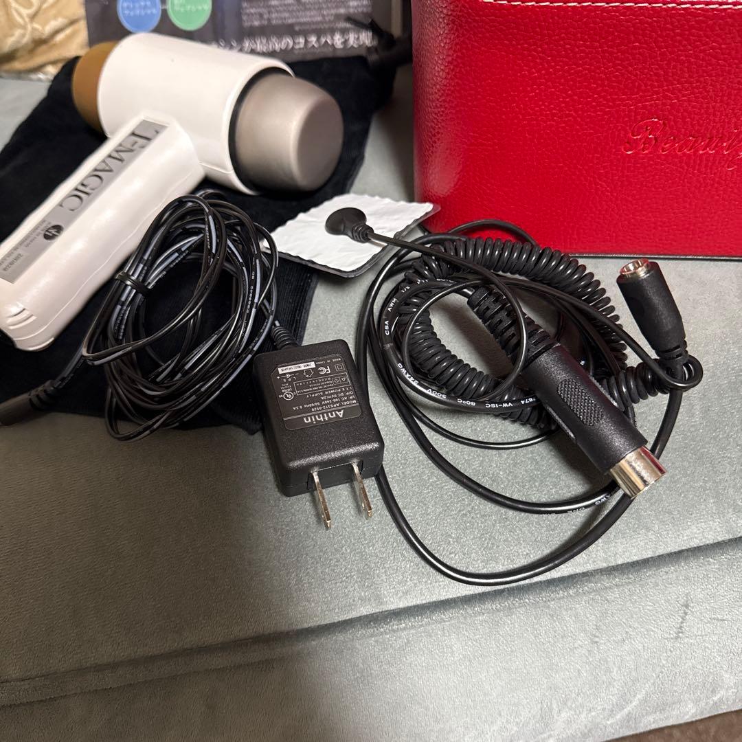 T-MAGIC 美顔器 EMS機能付き