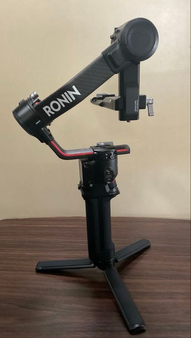 DJI RS2 PRO（カメラスタビライザー）