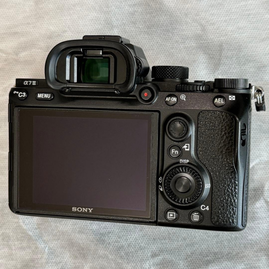 【美品】SONY α7 III（ILCE-7M3） [ボディ] おまけ付き