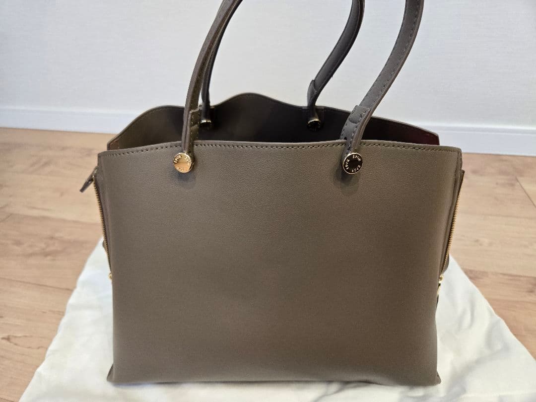 ロペエポール　Yバック　Medium