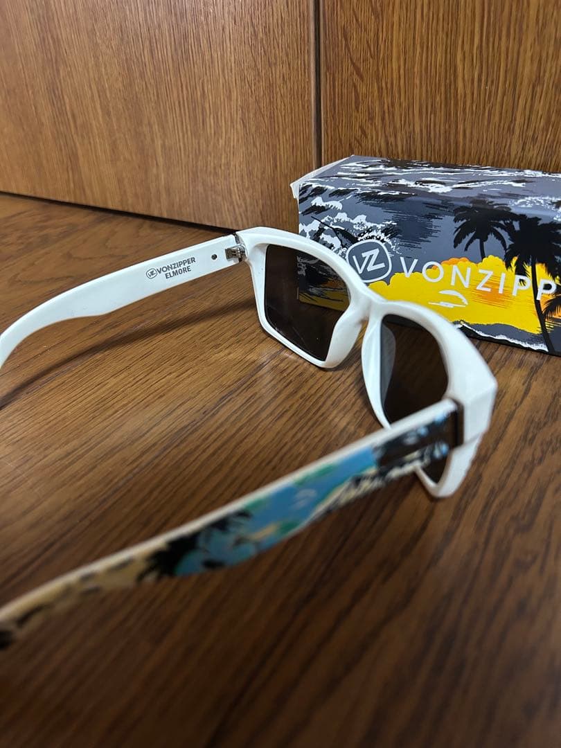 VONZIPPER ハワイアンプリント サングラス