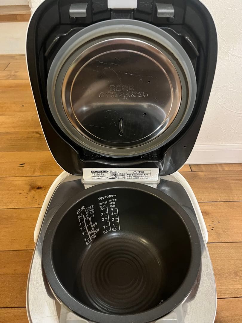 東芝　炊飯器　RC-10VST ジャンク品