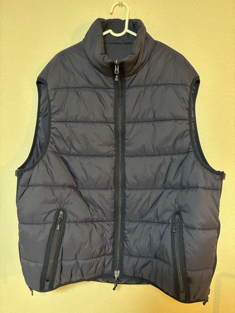 m*1様 TECH REVERSIBLE CLIMBERS PUFF VEST