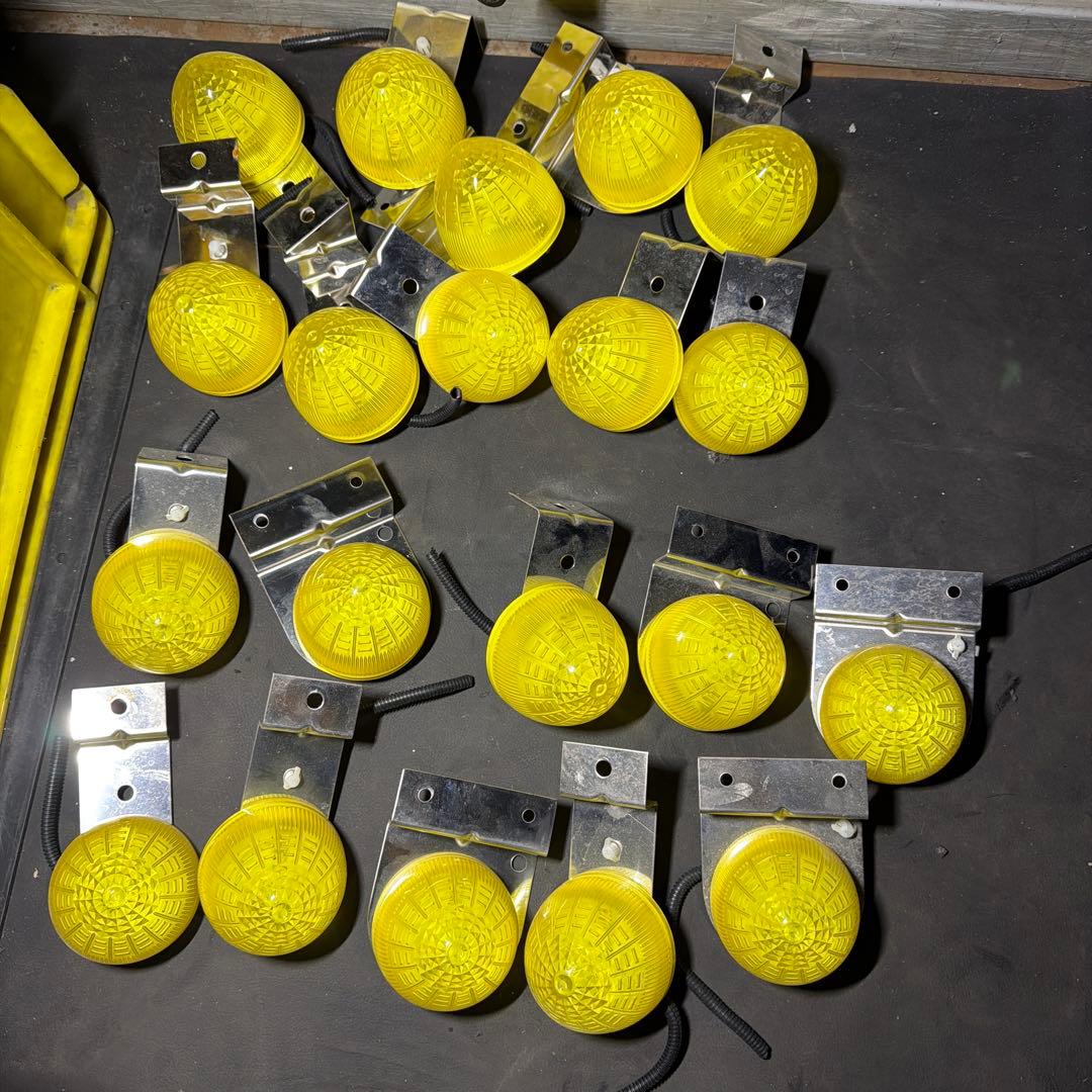 トラック 黄色 マーカー LED 20個セット ステー付き