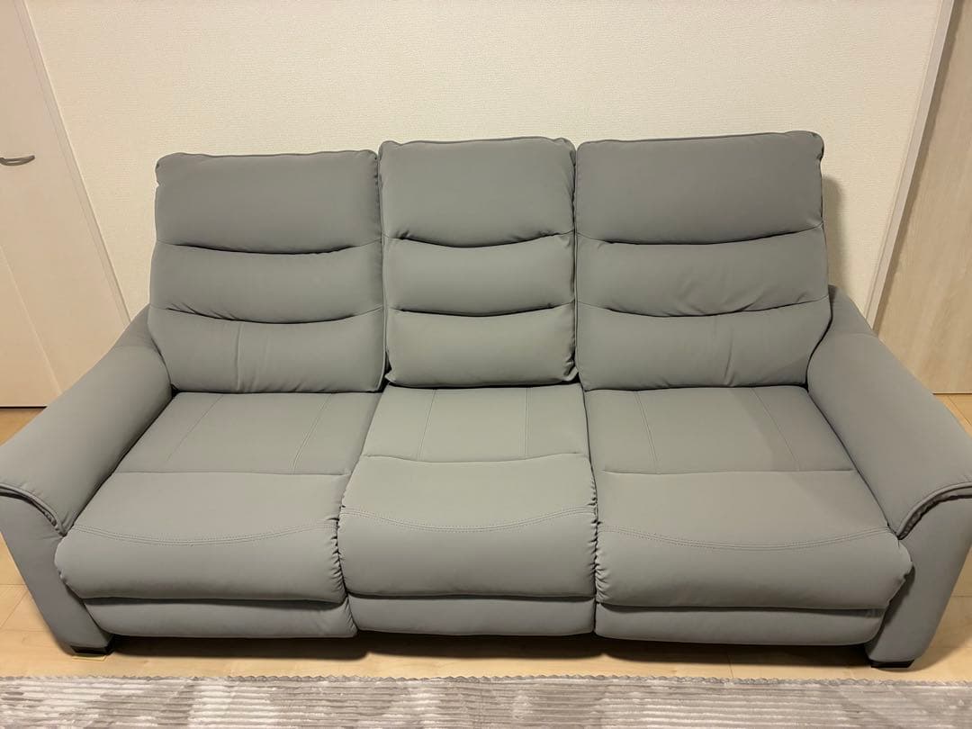 電動ソファ N-ビリーバ 電動リクライニングソファ テーブル付き 合皮タイプ