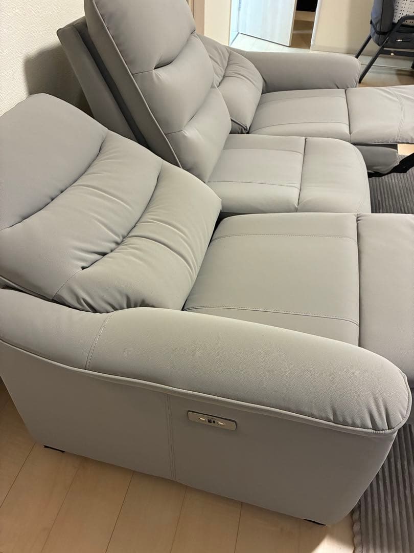 電動ソファ N-ビリーバ 電動リクライニングソファ テーブル付き 合皮タイプ