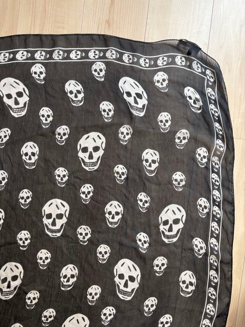 【美品】ALEXANDER McQUEEN スカル 大判スカーフ シルク100%