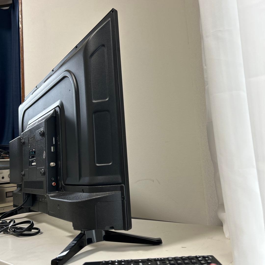 32型DVD再生機能付 Model D32TV液晶テレビ リモコン付き　21年製