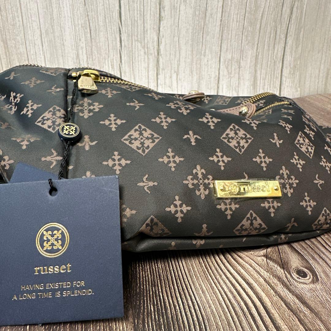 ☆未使用☆russet ラシットボディバッグ　グレーピンク