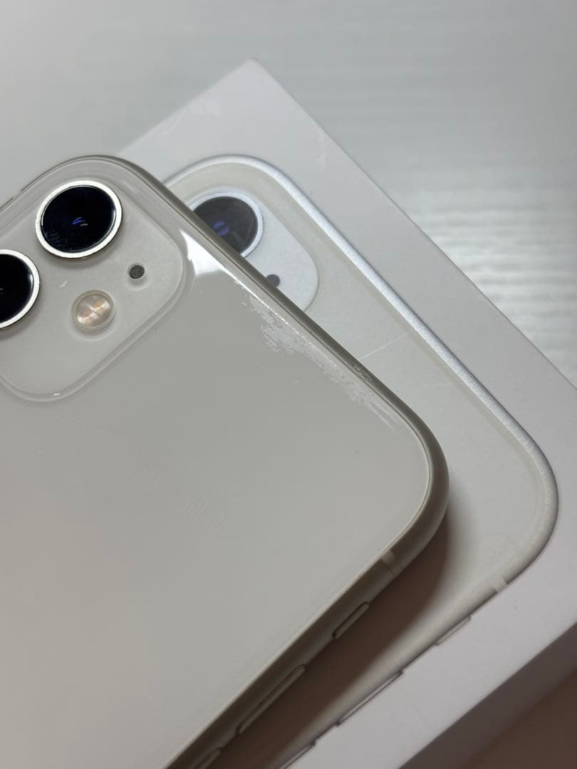 Apple iPhone 11 ホワイト 128GB 箱付属