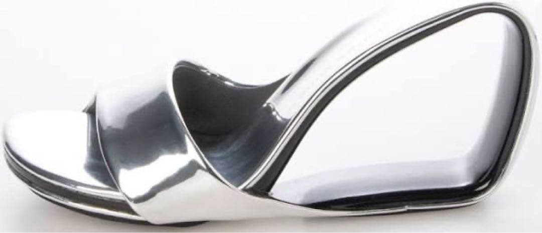 UNITED Nude シルバーオープントゥーミュール