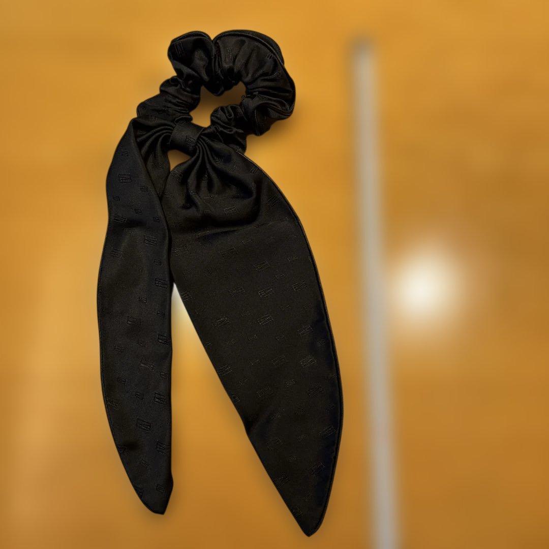 アレクサンドル　ドゥ　パリ　ヘアーアクセサリー　黒シルク