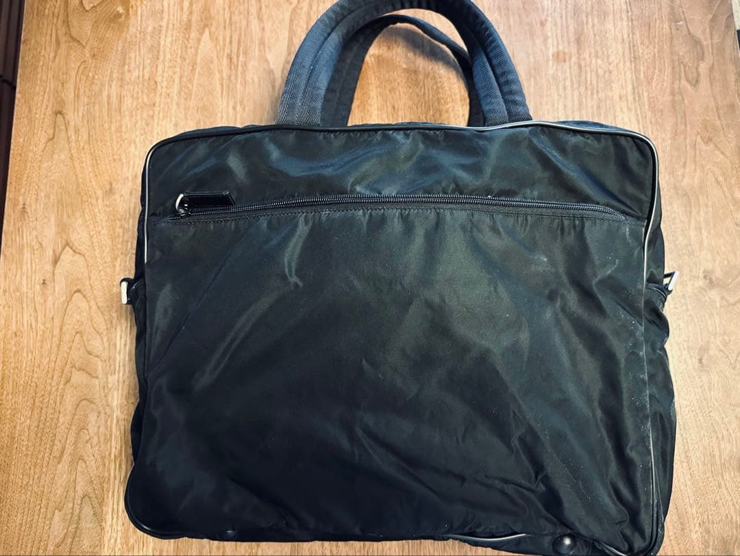 PRADA トラベルバッグ　ブラック　収納多数　美品