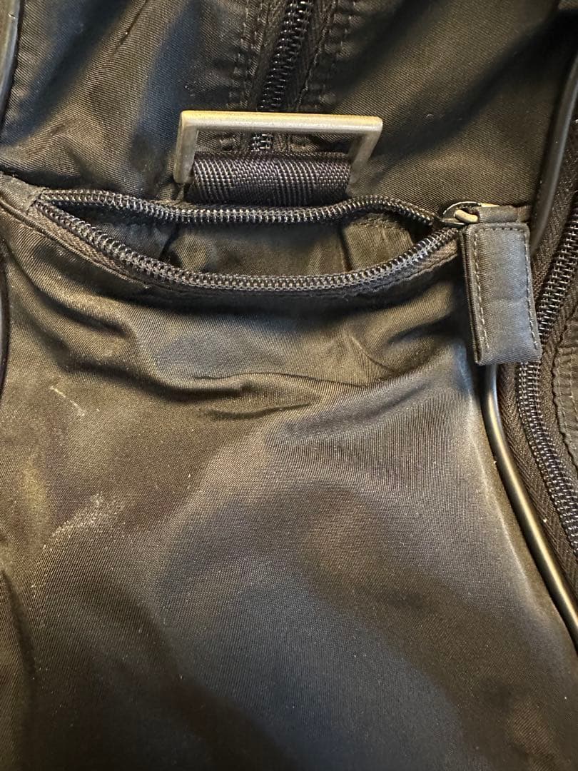 PRADA トラベルバッグ　ブラック　収納多数　美品