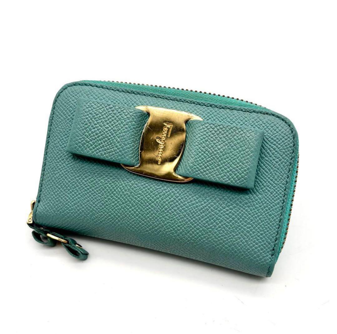 美品✨フェラガモ ヴァラリボン ケース コンパクトウォレット グリーン