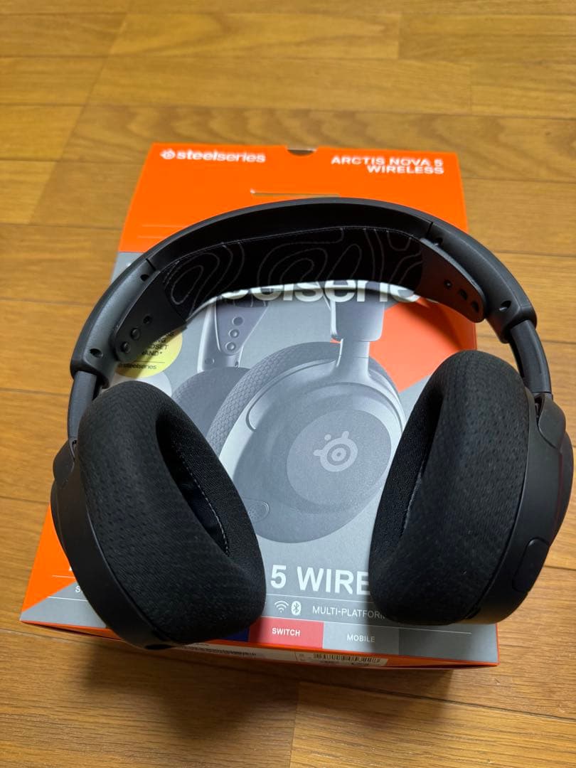 SteelSeries Arctis Nova5 定価2万　ヘッドセット