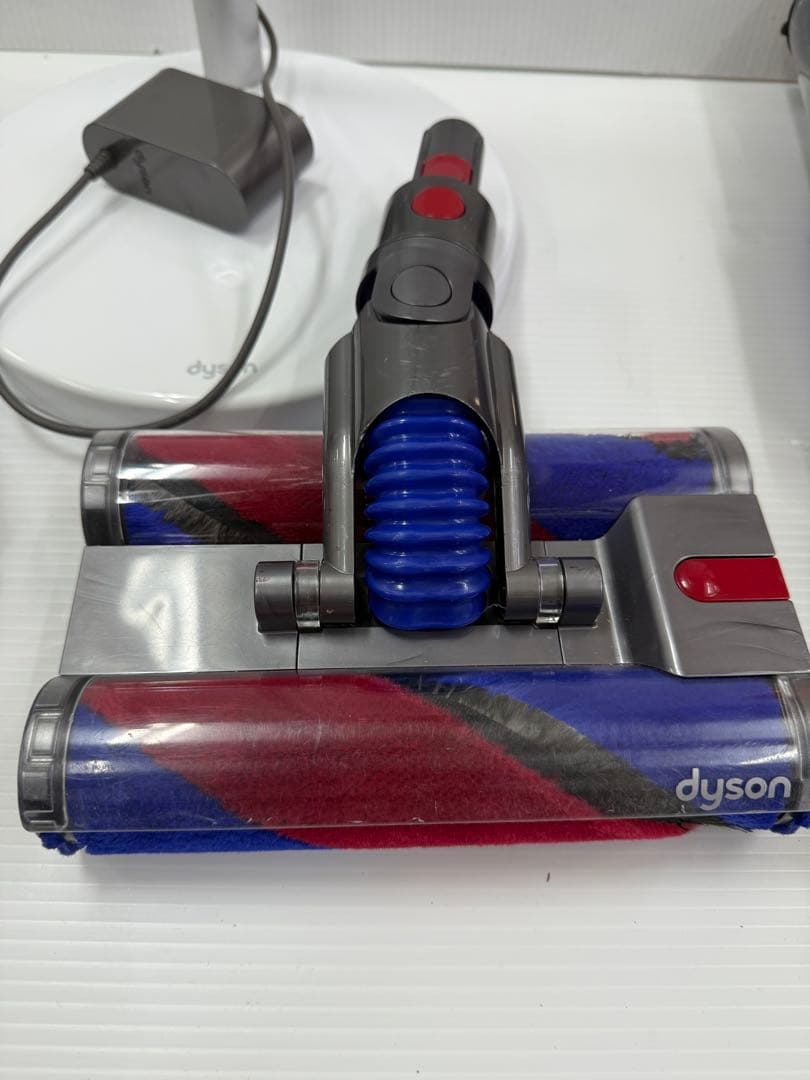 ダイソン コードレススティッククリーナー SV19