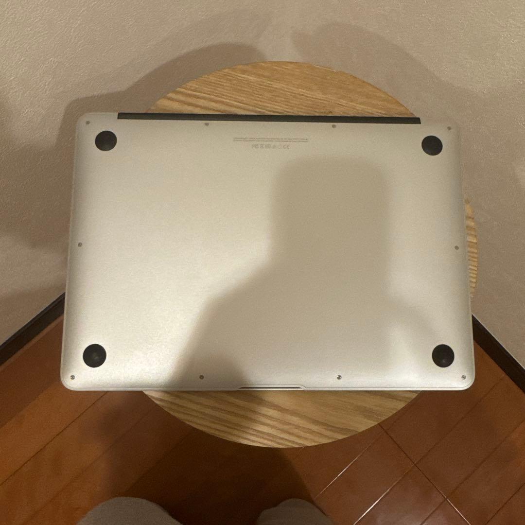 MacBook Air 2025 10月 emc2925