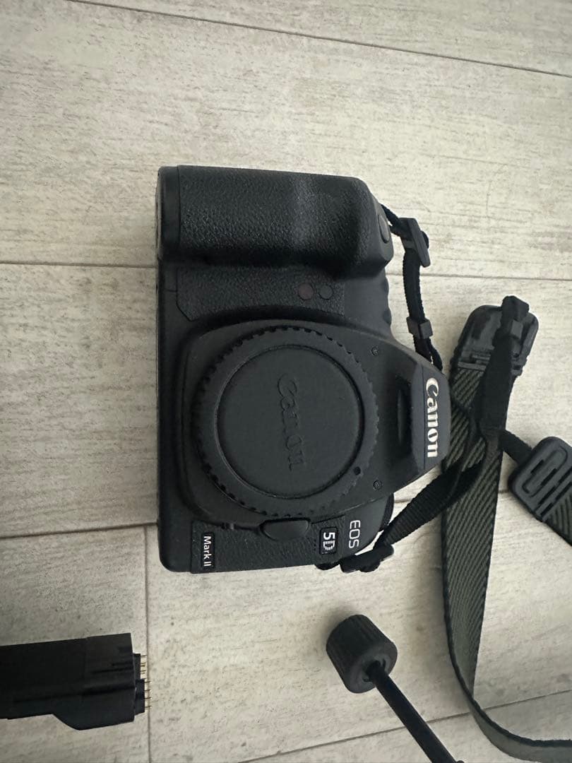 Canon EOS 5D mark2 デジタル一眼レフカメラ 本体と付属品