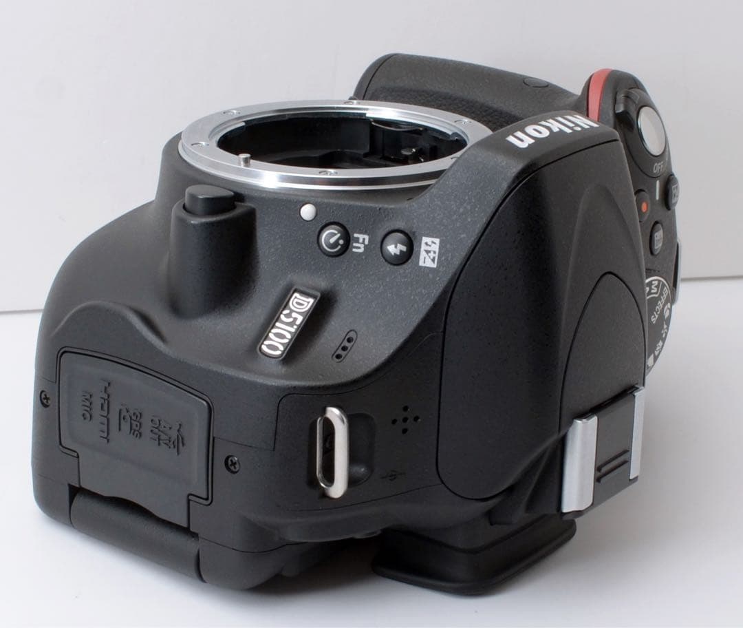 S数100回未満！Nikon D5100★初心者向け★転送OK★普段使いに最適