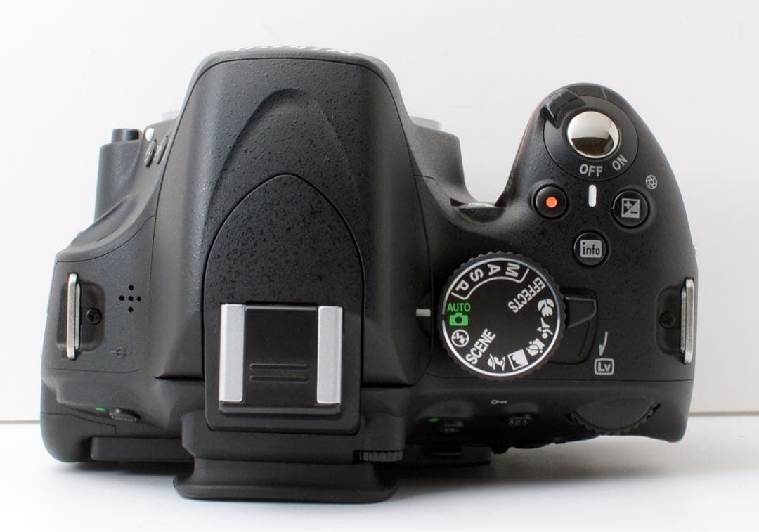 S数100回未満！Nikon D5100★初心者向け★転送OK★普段使いに最適