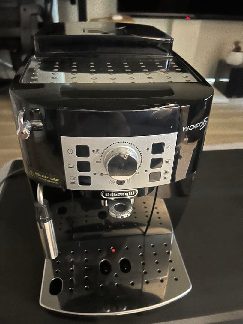 De'Longhi Magnifica S エスプレッソマシン 黒