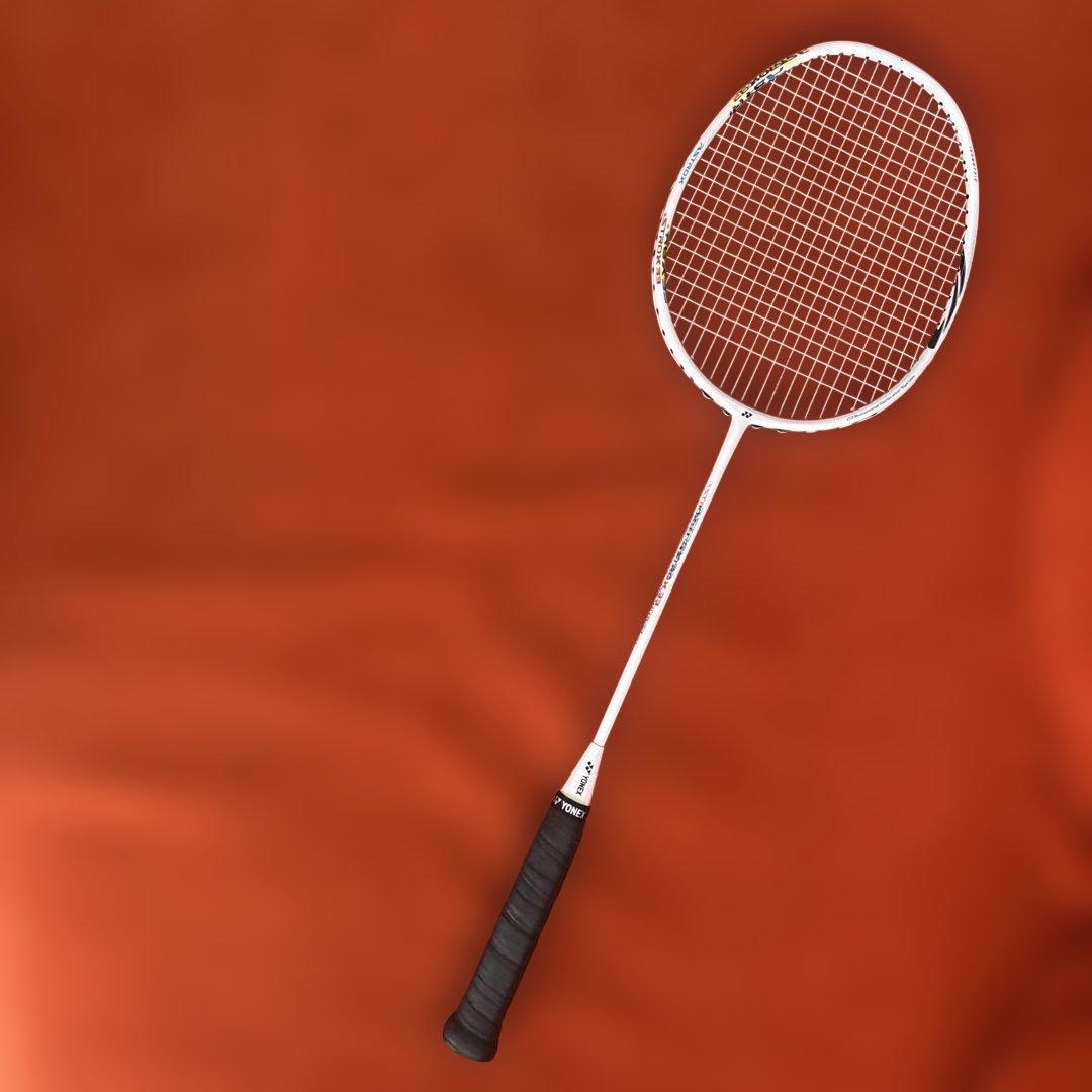 YONEX アストロクス33 ケース付き　【美品】