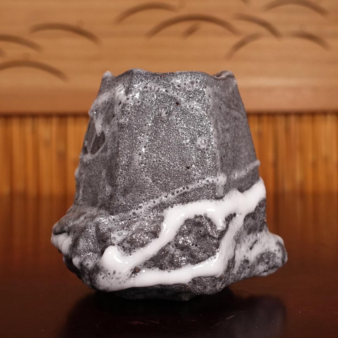 市川透 秀逸作 黒揚ぐい呑 酒呑 共箱