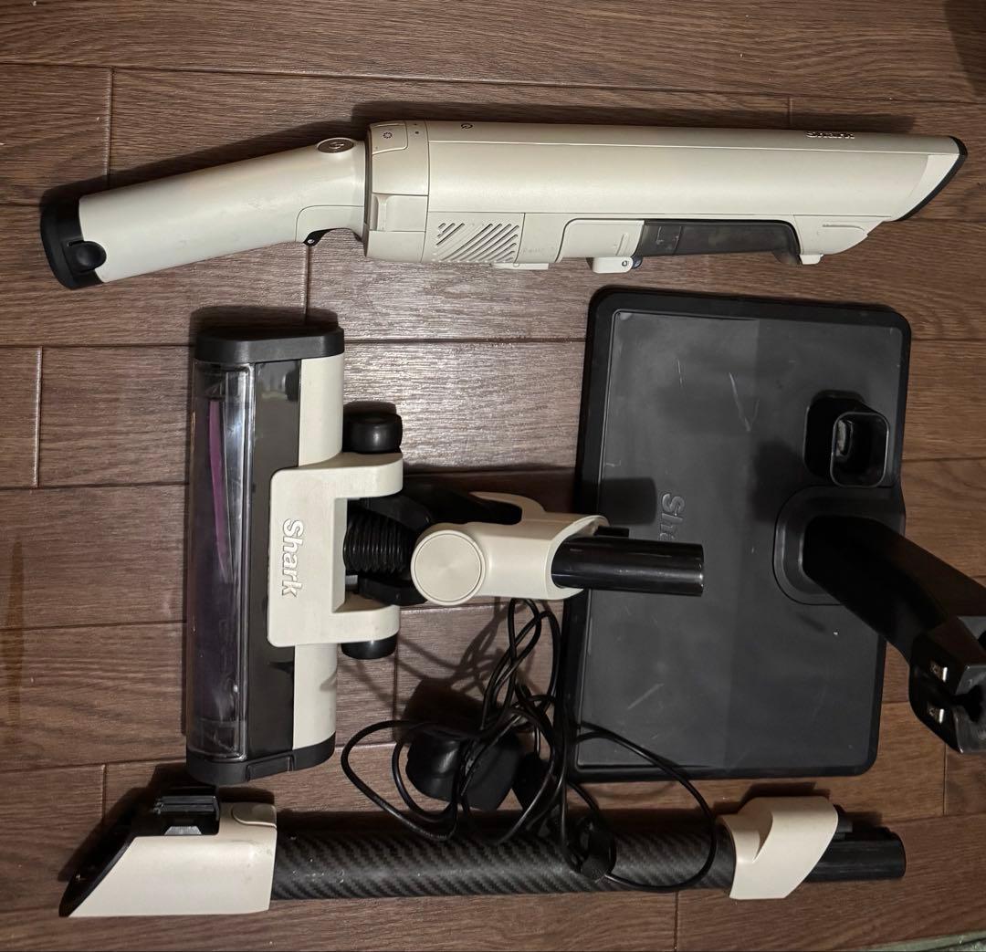 最終値下げSHARK コードレススティッククリーナー LC200JIV