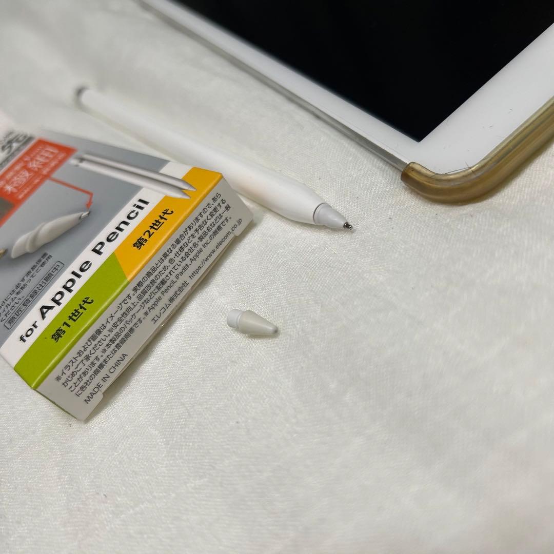 iPad本体 ホワイト + Apple Pencil用ペン先